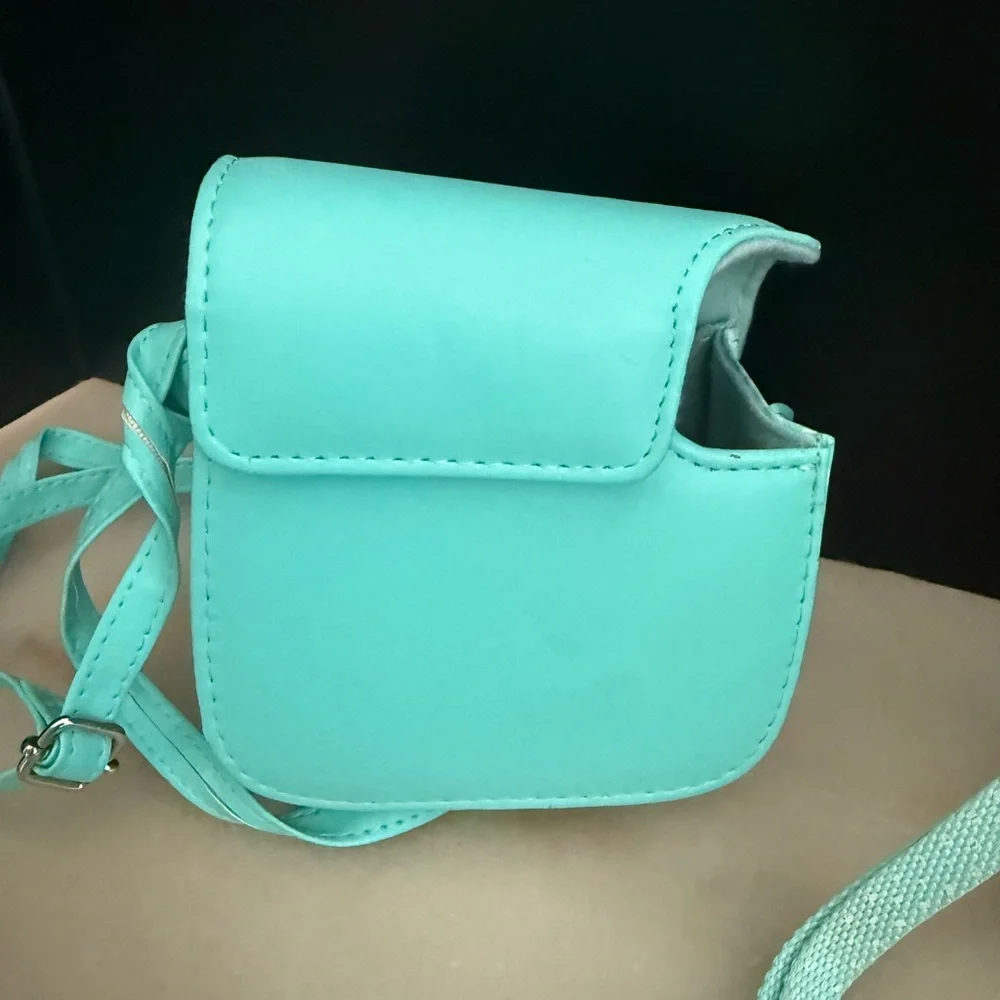 Fujifilm Instax Mini 9 Instant Camera & Case - Mint Green